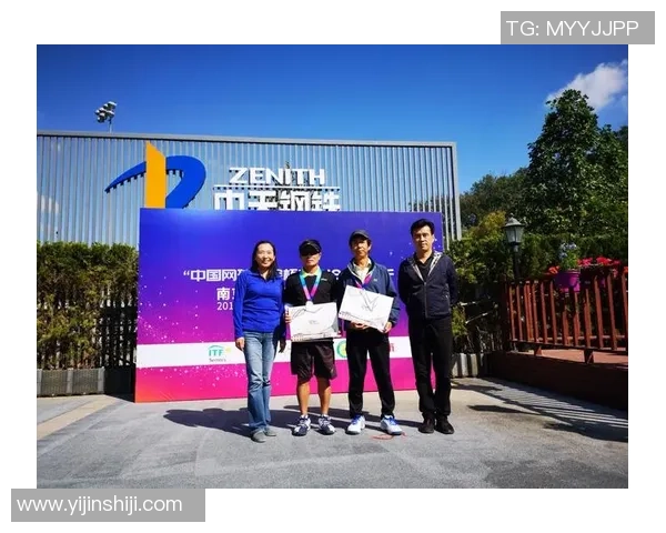 南京网球队在冠军赛中的团队协作展现出色值得赞赏的表现与启示 南京网球队在冠军赛中的团队协作展现出色值得赞赏的表现与启示