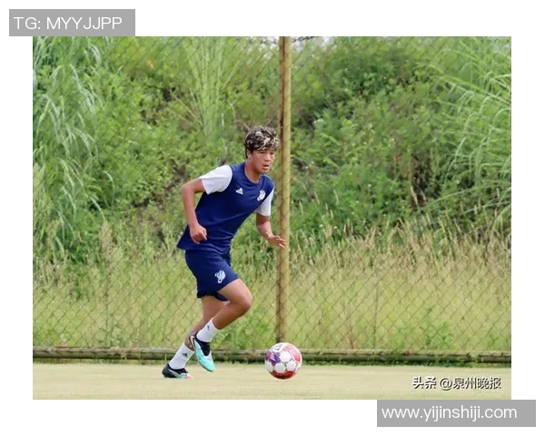 小小足球明星的梦想与成长之路探秘